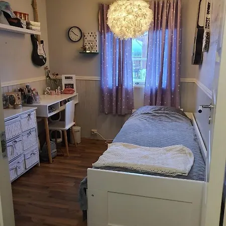 Spare Bedroom In Our In Pansiyon